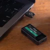 Blockstream Jade Plus と JadeLink エアギャップ USB ストレージドライブ